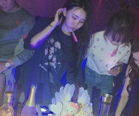 网红温柔大哥什么身世,揭秘网红背后的传奇身世